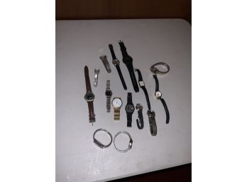 LARGE LOT OF WATCHES