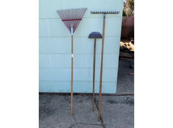 LOT OF 3 GARDENING TOOLS