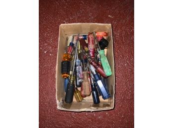 ASSORTED LOT OF TOOLS