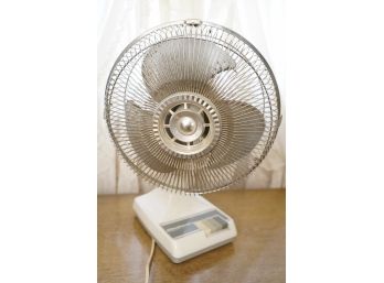 VINTAGE WHITE OSCILLATING  FAN MADE BY WINDMERE