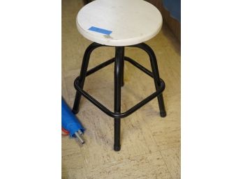 VINTAGEBLACKWHITE ROUND TOP SMALL STOOL