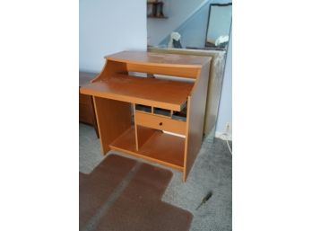 COMPOSITE WOOD SMALL COMPUTER DESK