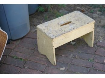 GREAT WOOD STOOL WITH HANDLE