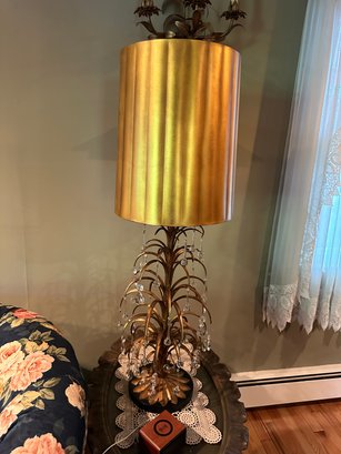 Stunning Lamp With Hanging Decor