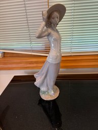 Pretty Lladro Breezy Afternoon Figurine