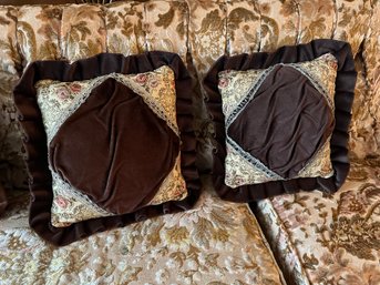 Pretty Set Of 3 Velvet Cushion Polyester Filled Brown Gold