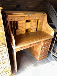 TRUE ANTIQUE Beautiful Vintage Roll Top Desk