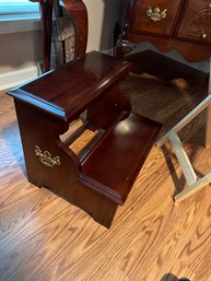 VTG Solid Wood American Traditional Bedside Or Library Steps Stairs Brass Handle