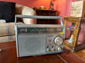 Vintage Antique Panasonic RF-1070D Radio Untested