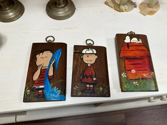 Vintage Charlie Brown, Linus, And Snoopy Wall Hangings