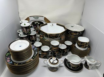 Ultra Luxurious 93 Piece 24 Karat Gold Jungle Of The Jaguar Dishes By Lynn Chase Design