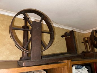 Wooden Wheel With String Model