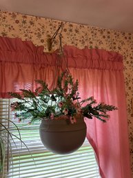 Elegant Flowers With Hanging House Decor