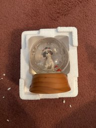 Gorgeous Cannon Falls Bobblehead Dog Puppy Globe