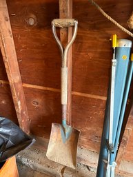 Shovel With Wood Handle
