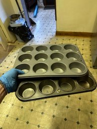 '2 Pieces Vintage Cast Iron Muffin Pan'