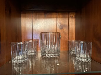 Set Of 4 Crystal Glasses And Crystal Ice Bucket