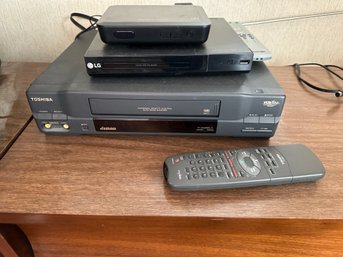 Toshiba VHS VCR Player 4 Head Hi-Fi - LG Dvd-cd Player