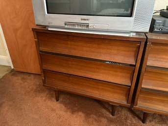 Johnson Carper Brentwood Mid Century Modern 3 Drawer Dresser  MCM Mid Century Modern