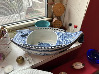 Chinese Blue And White Porcelain Boat Dish