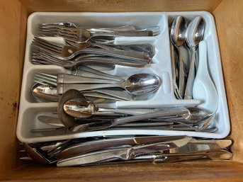 Assorted Stainless Steel Cutlery Set