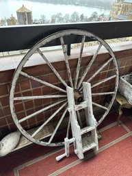 Large Antique Buggy / Wagon Wheel