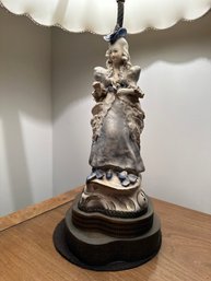 Vintage Table Lamp With Lady Figurine