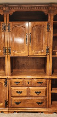 Vintage TENNESSEE FURNITURE INDUSTRIES Wooden Heirloom Display Cabinet #2