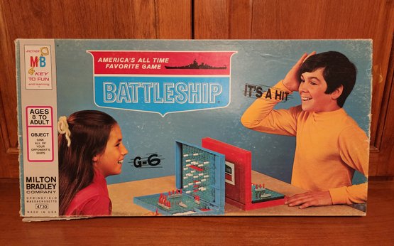 Vintage 1971 BATTLESHIP Board Game