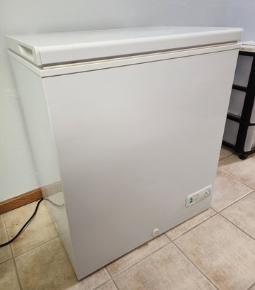GENERAL ELECTRIC Free Standing Freezer Appliance