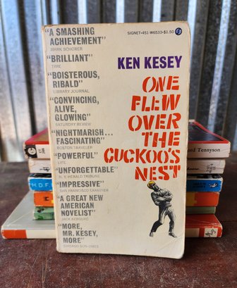 Assortment If Paperback Books Feat. One Flew Over The Cuckoo's Nest