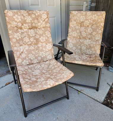 (2) Folding Chairs Outdoor Patio Furniture