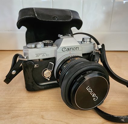 Vintage CANON FTb 35MM Camera With Protective Case