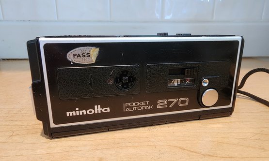 Vintage MINOLTA Pocket Autopak 270 Camera