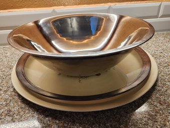 Kitchen Accessory Bundle - Large Metal Mixing Bowl And Two Platters