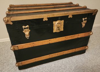 Vintage Steamer Trunk Home Decor Storage