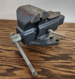 Vintage POWR KRAFT V110-1 Bench Vise