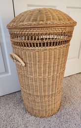 Vintage Large Woven Wicker Clothes Hamper Basket With Lid