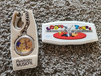 Vintage 1994 ARMITRON LOONEY TUNES Pocket Watch