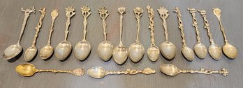 Nice Assortment Of Vintage Novelty Spoons