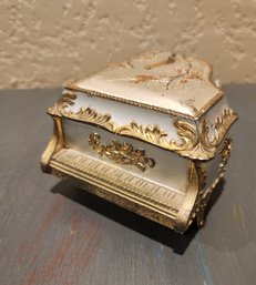 Vintage LINDEN Metal Piano Style Music Box