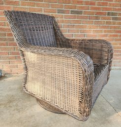 HAMPTON BAY Wicker Patio Furniture Glide Function Chair