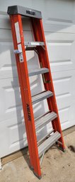 KELLER 6 Foot 300lb. Fiberglass Ladder