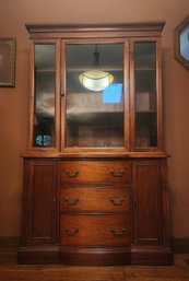 Beautiful Wooden Display Cabinet With Drawer Storage