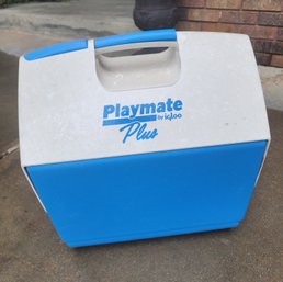 Vintage Blue PLAYMATE PLUS By IGLOO Cooler