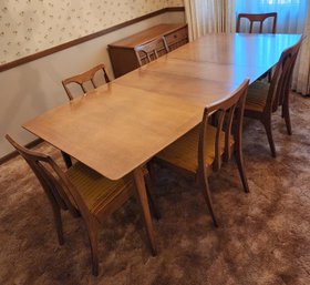 Vintage Mid Century Modern Table And Chairs With (3) Total Extension Leaves