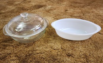 (2) Vintage Cookware Dishes Feat. GLASBAKE