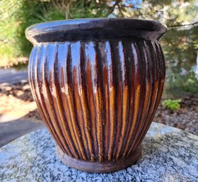 Ceramic Ribbed Theme Flower Pot