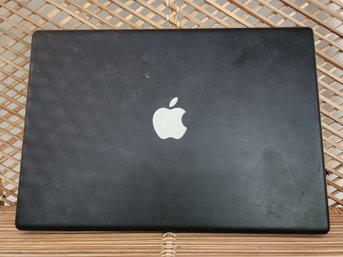 2006 Apple Macbook A1181 LAPTOP