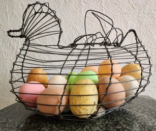 Home Decor Metal Wire Hen Basket With Assorted Eggs